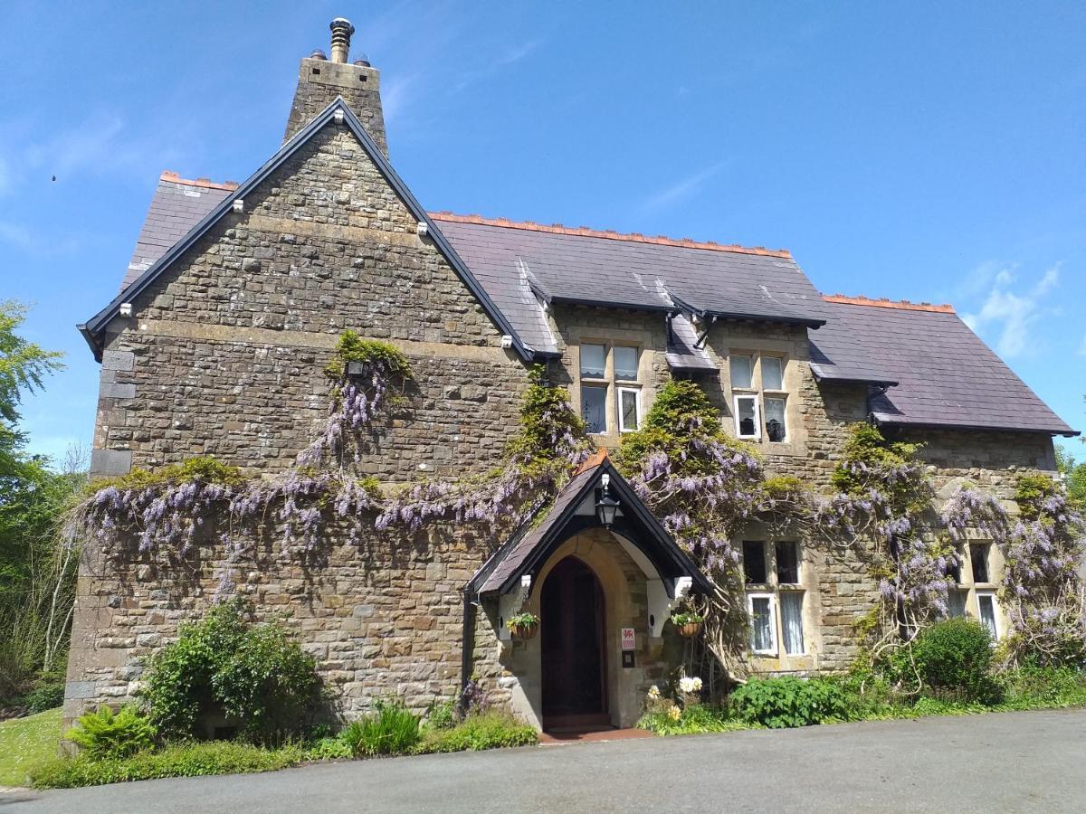 St David'S Guesthouse Haverfordwest Exteriör bild