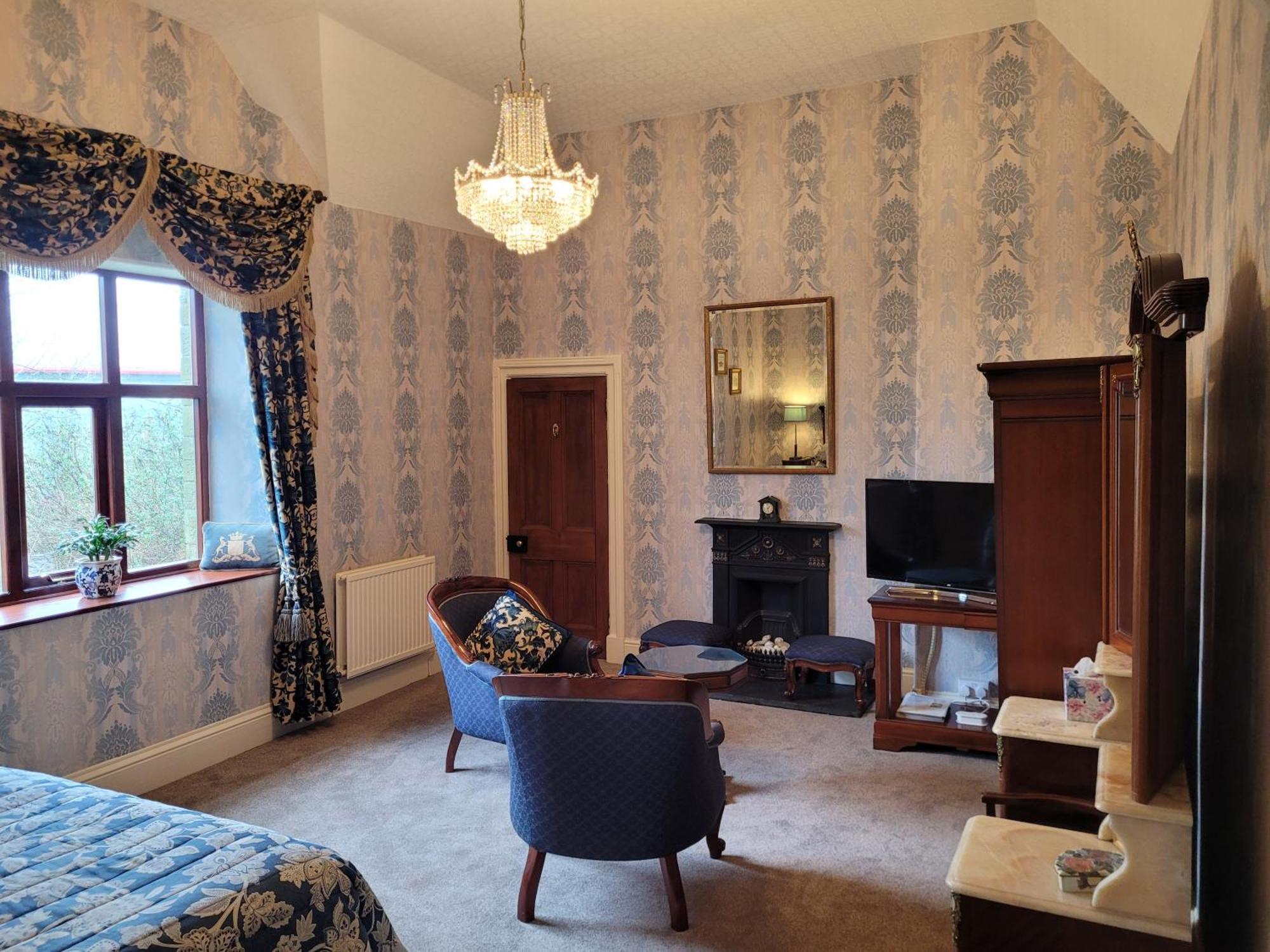 St David'S Guesthouse Haverfordwest Exteriör bild