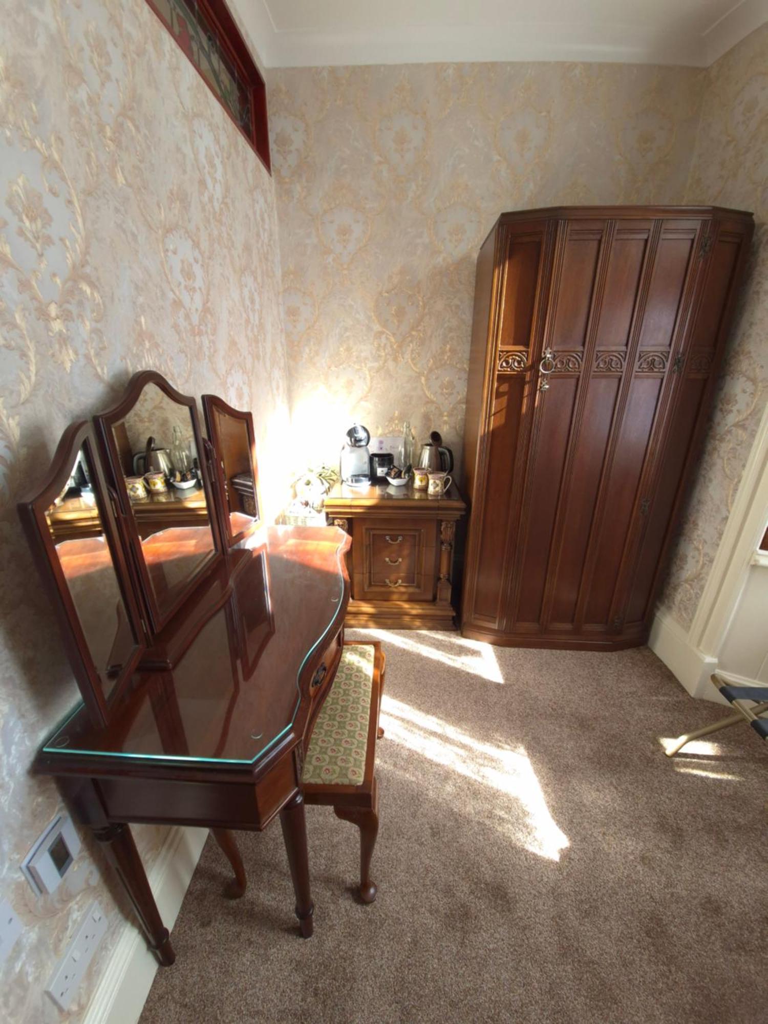 St David'S Guesthouse Haverfordwest Exteriör bild