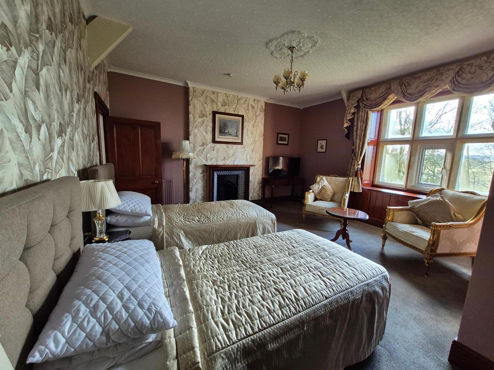 St David'S Guesthouse Haverfordwest Exteriör bild