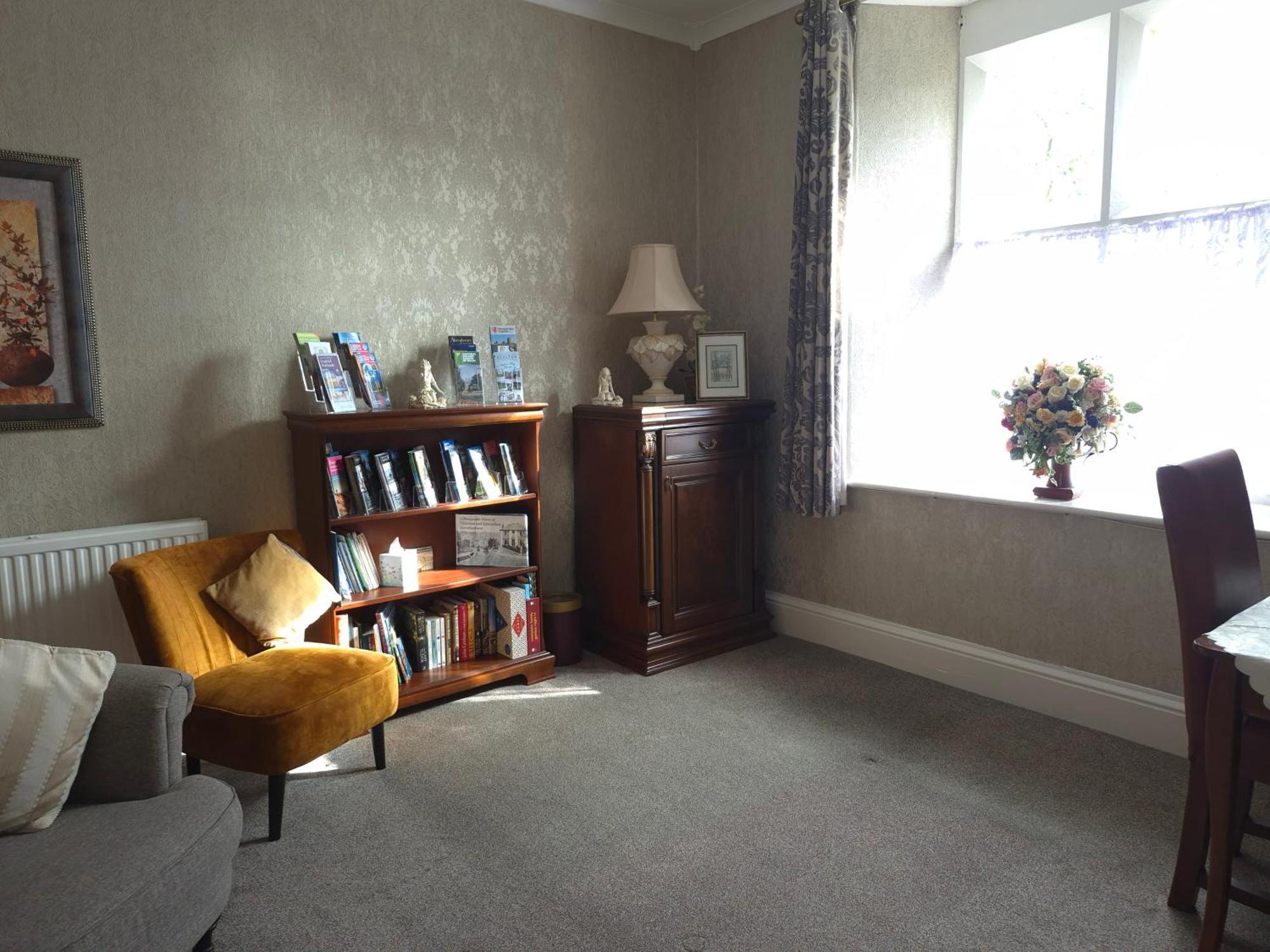 St David'S Guesthouse Haverfordwest Exteriör bild