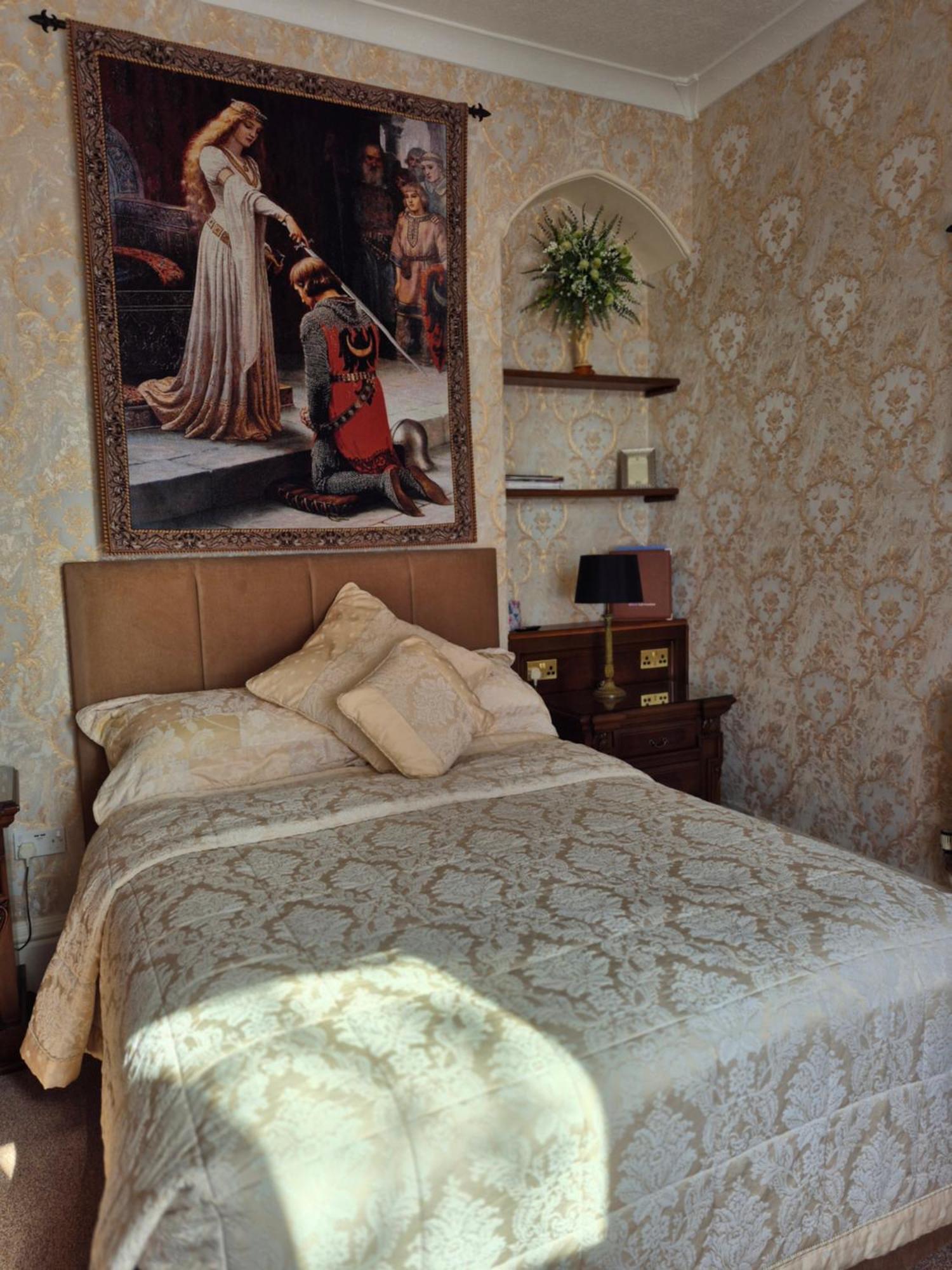 St David'S Guesthouse Haverfordwest Exteriör bild