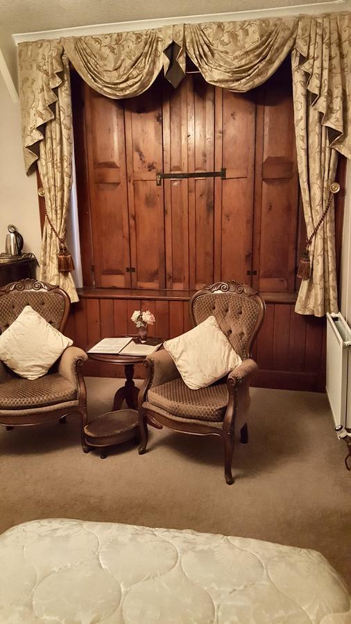 St David'S Guesthouse Haverfordwest Exteriör bild