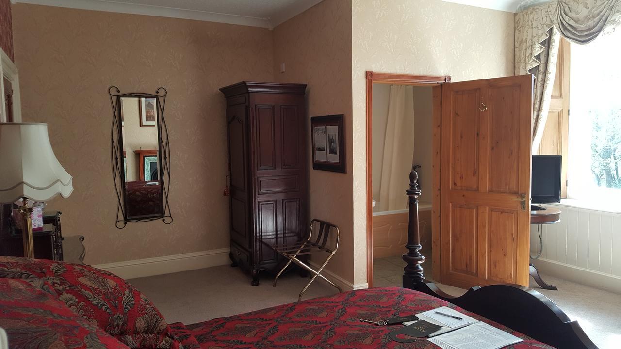St David'S Guesthouse Haverfordwest Exteriör bild